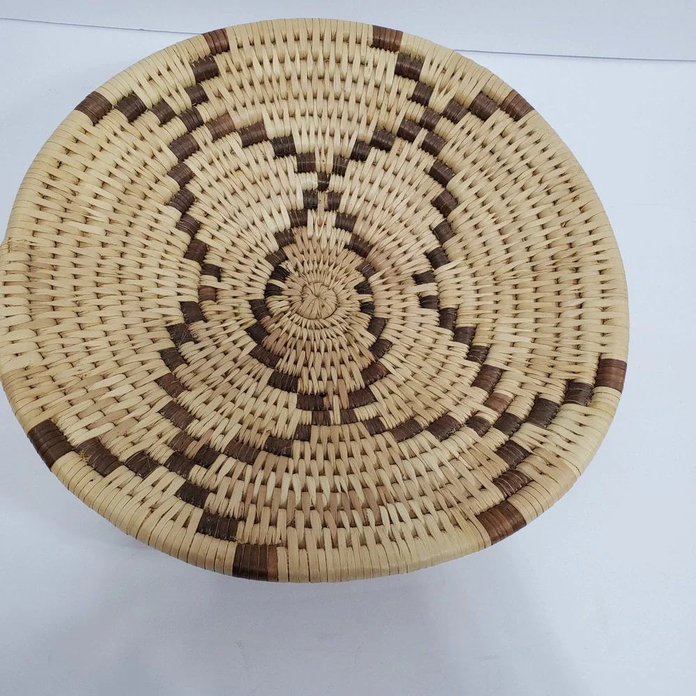 Native Woven Round Basket Decorative Wall Art‎ Natural Tan Brown 9.5 in